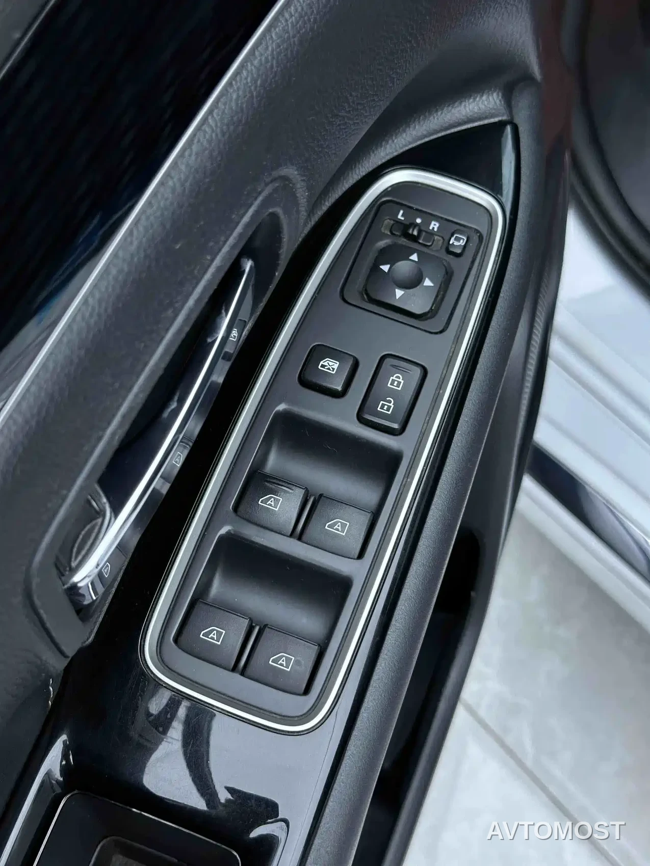 Mitsubishi Outlander 2021 2.0L FWD Comfort Edition 5-seater — фото 9