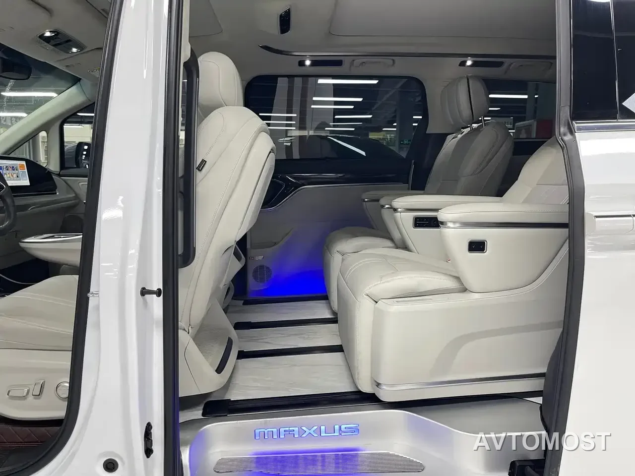 SAIC Maxus Dajia 9 2025 Super Hybrid Ultra-Long-Range Forest Edition 7-Seater — фото 9