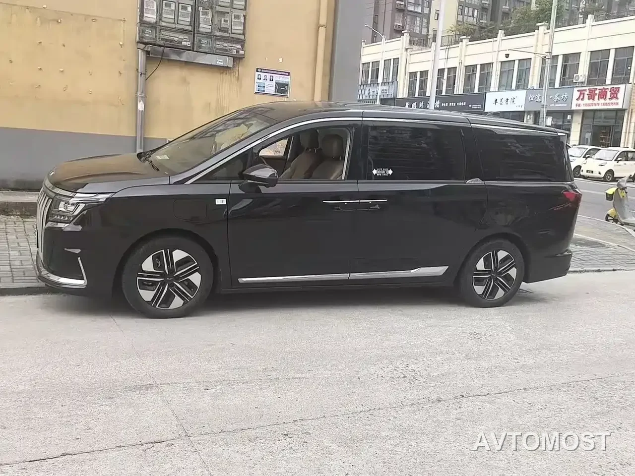 JAC Refine RF8 PHEV 2024 HarmonyOS Edition 1.5T 150KM Flagship (LFP) — фото 5