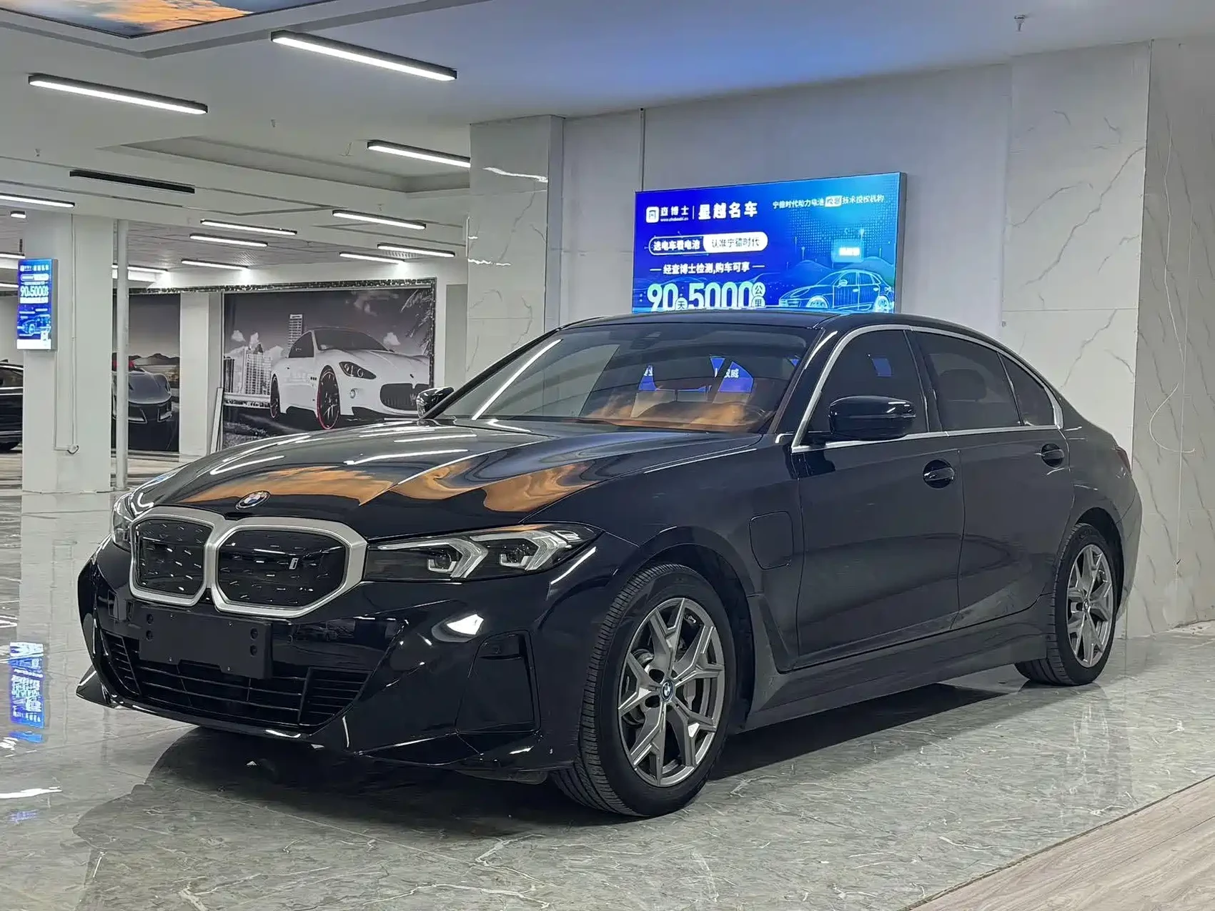 BMW i3 2022 eDrive 35 L