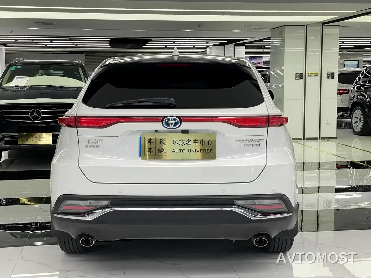 Toyota Lingfang HARRIER 2023 Hybrid 2.5L CVT 4WD Luxury Edition — фото 4