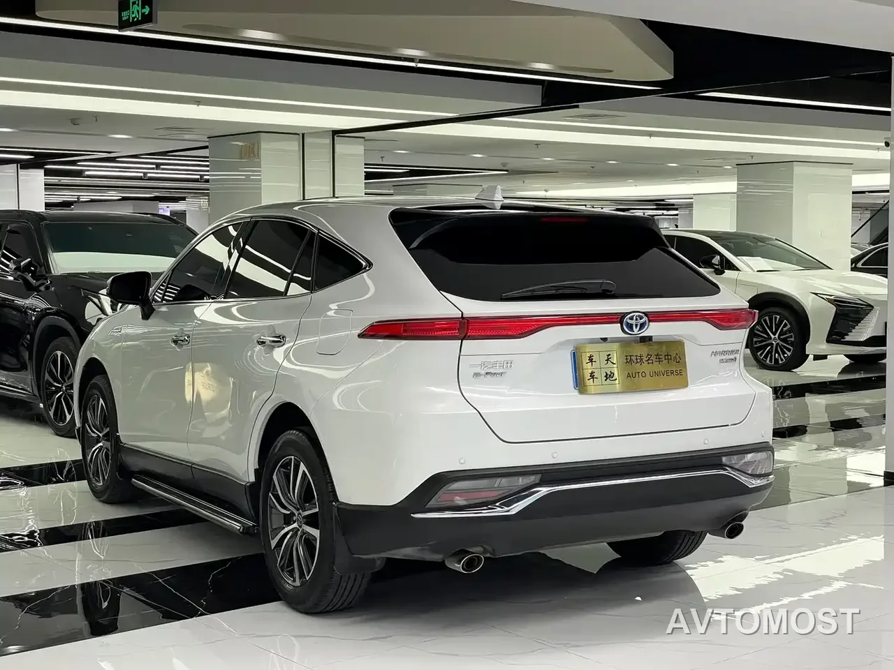Toyota Lingfang HARRIER 2023 Hybrid 2.5L CVT 4WD Luxury Edition — фото 5