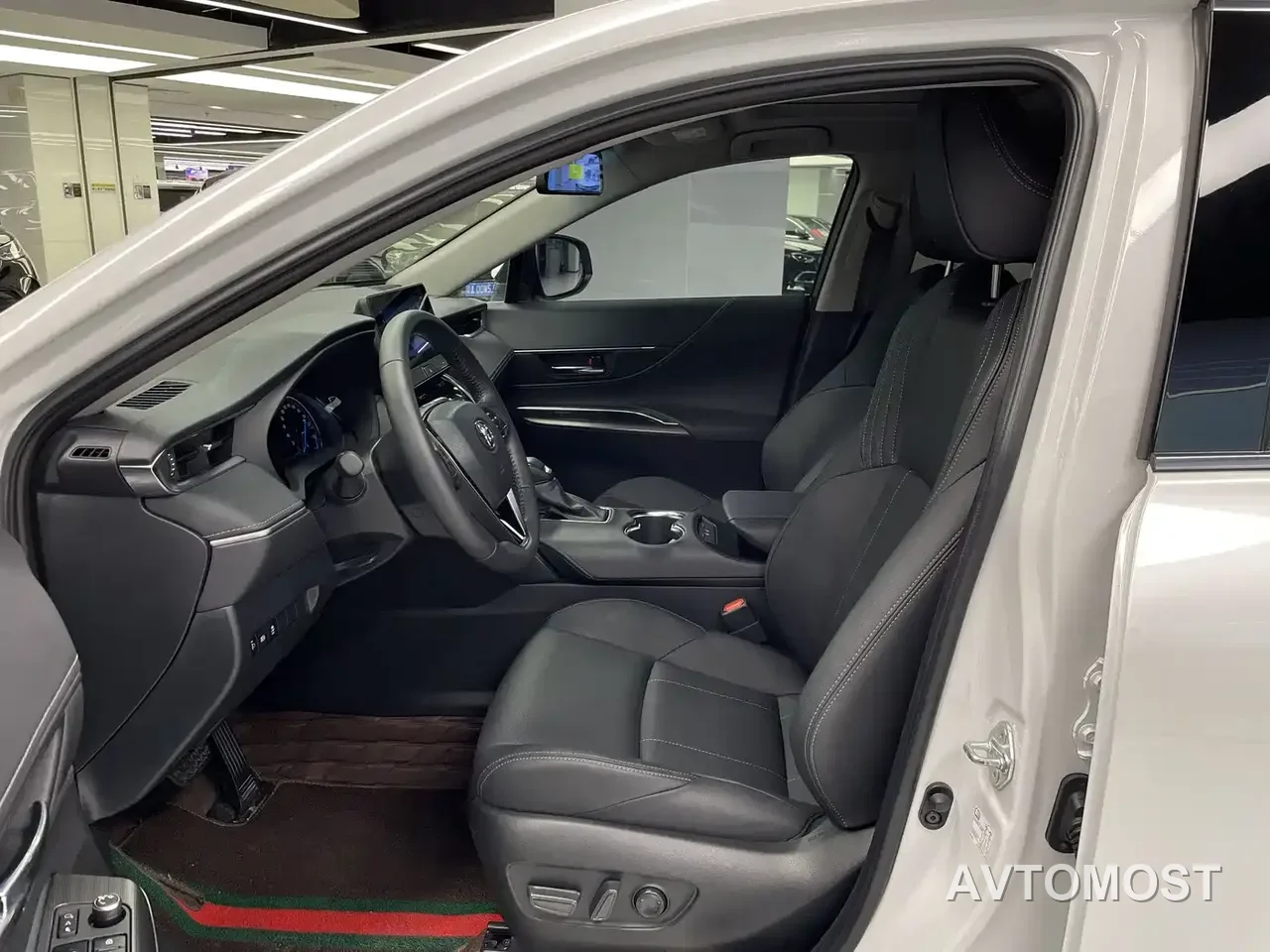 Toyota Lingfang HARRIER 2023 Hybrid 2.5L CVT 4WD Luxury Edition — фото 10