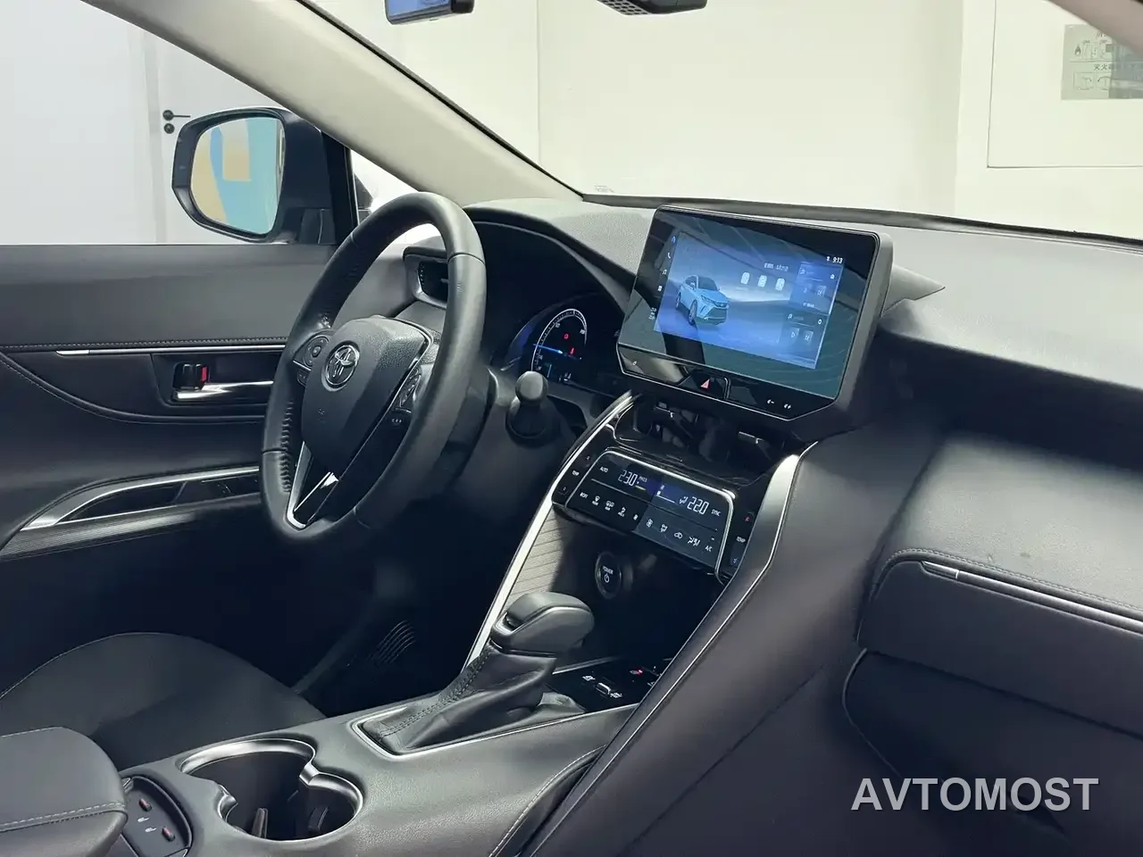 Toyota Lingfang HARRIER 2023 Hybrid 2.5L CVT 4WD Luxury Edition — фото 12