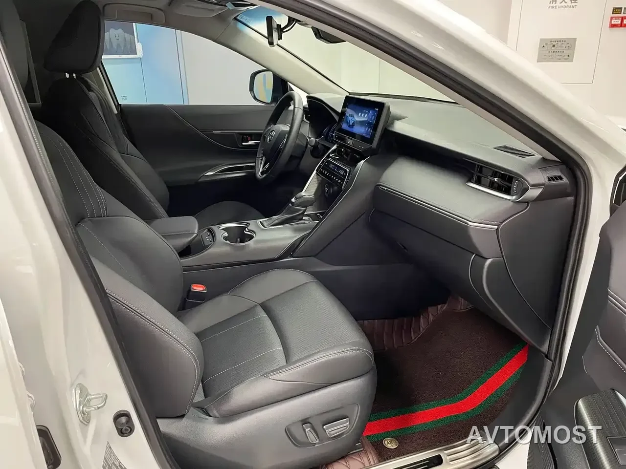 Toyota Lingfang HARRIER 2023 Hybrid 2.5L CVT 4WD Luxury Edition — фото 13