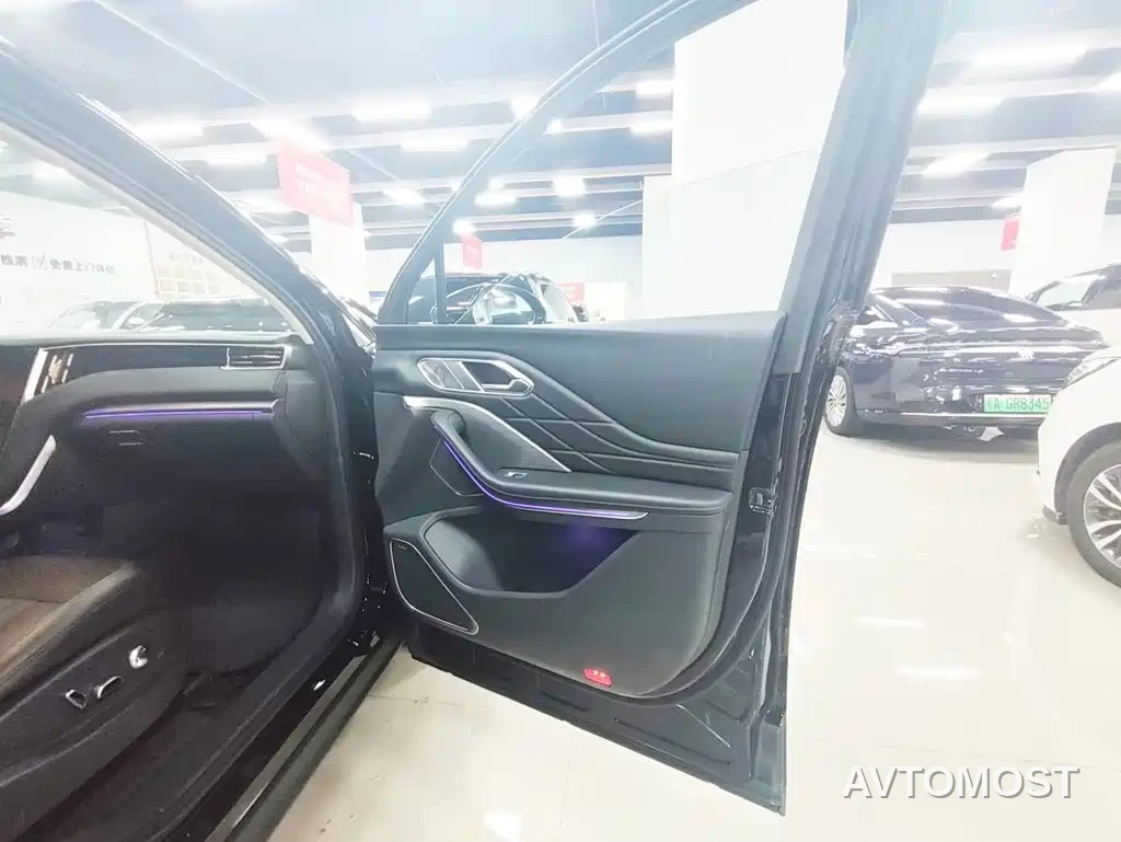 Hongqi HS7 PHEV 2024 2.0T PHEV 4WD Flagship Edition 6-seater — фото 11