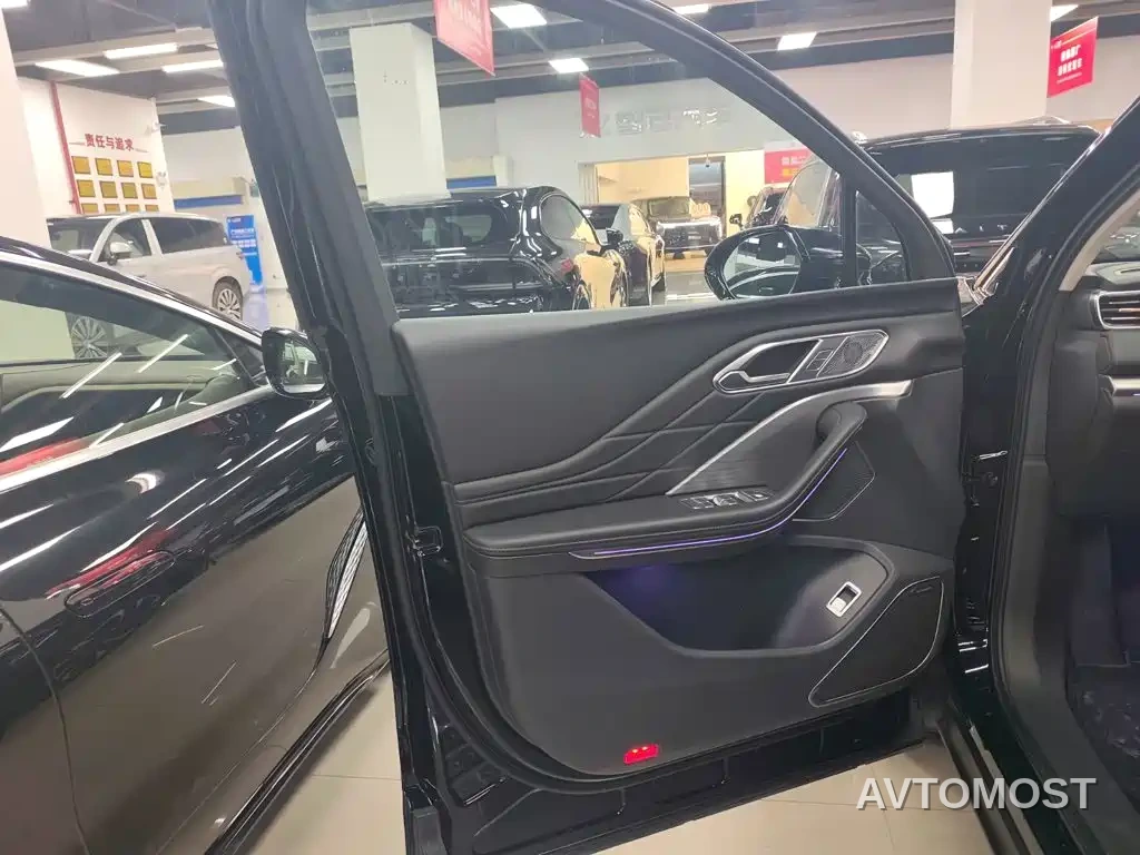 Hongqi HS7 PHEV 2024 2.0T PHEV 4WD Flagship Edition 6-seater — фото 17