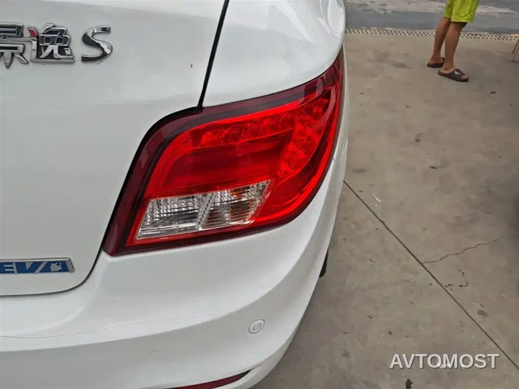 Dongfeng Fengxing S50EV 2019 Operation — фото 8
