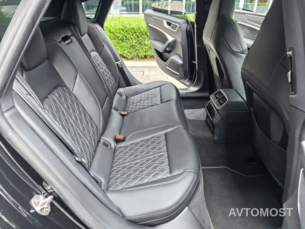 Audi A7 2024 55 TFSI quattro Exclusive — фото 32