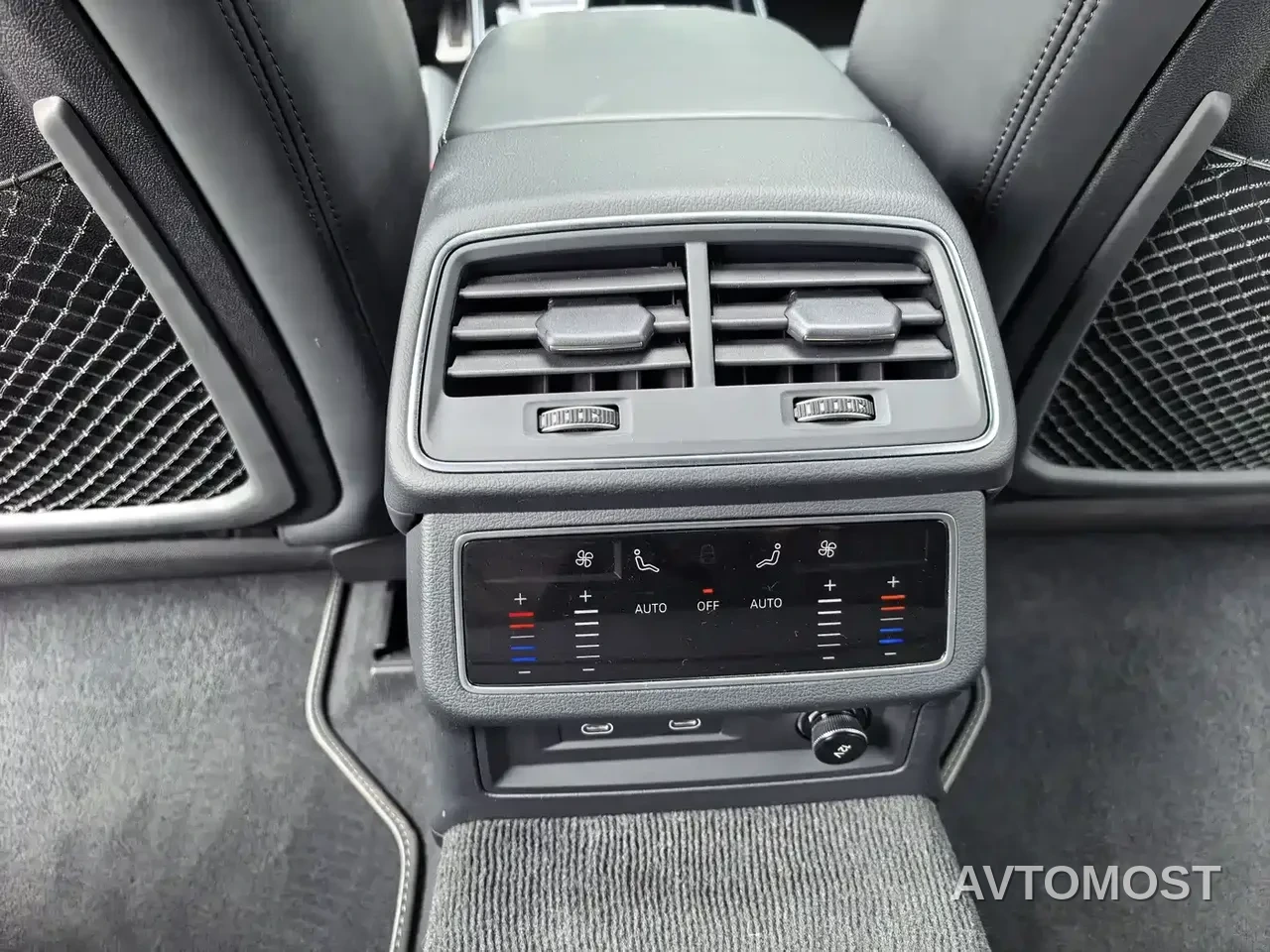 Audi A7 2024 55 TFSI quattro Exclusive — фото 38