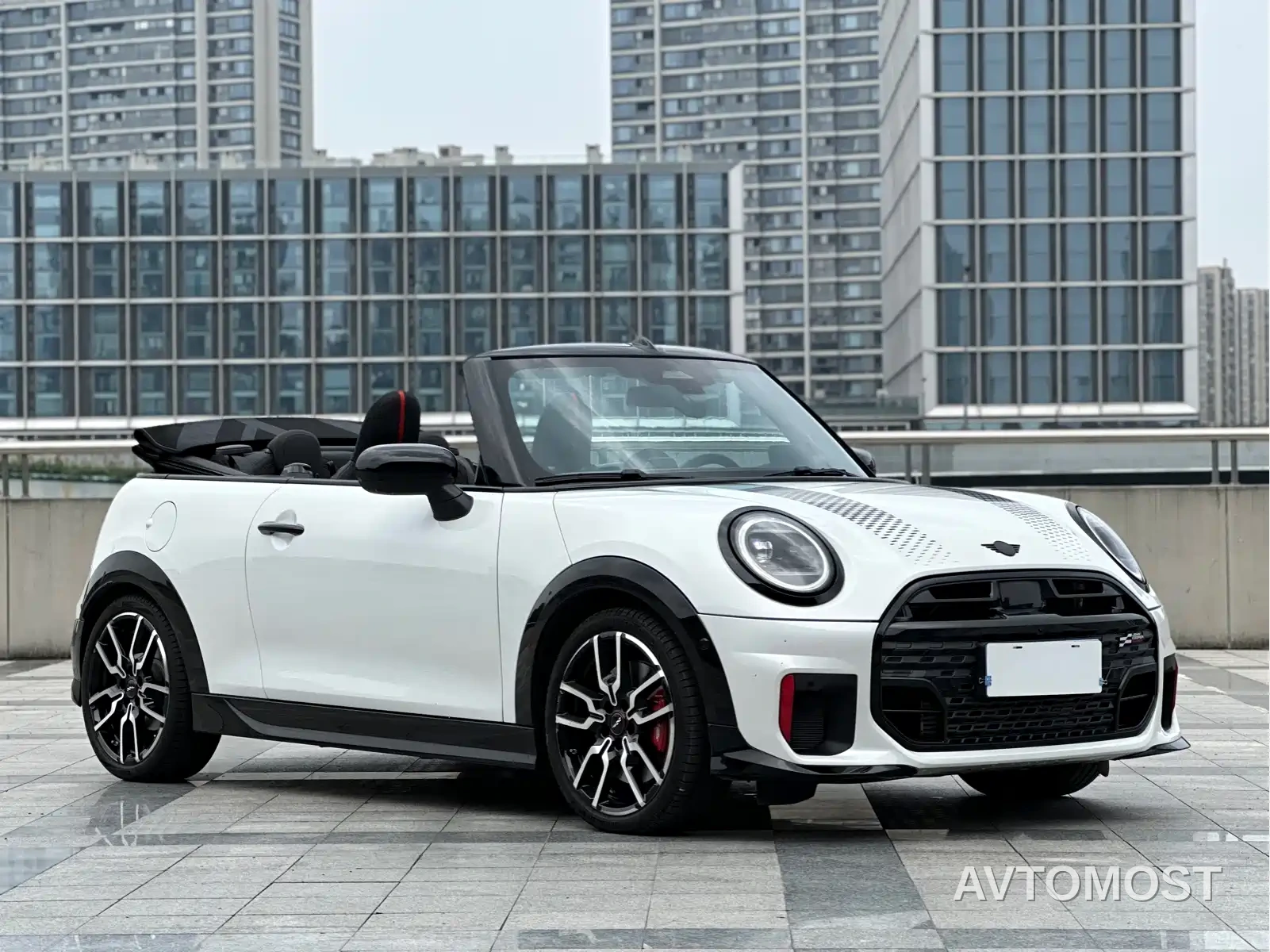 MINI JCW 2025 JOHN COOPER WORKS CABRIO — фото 3