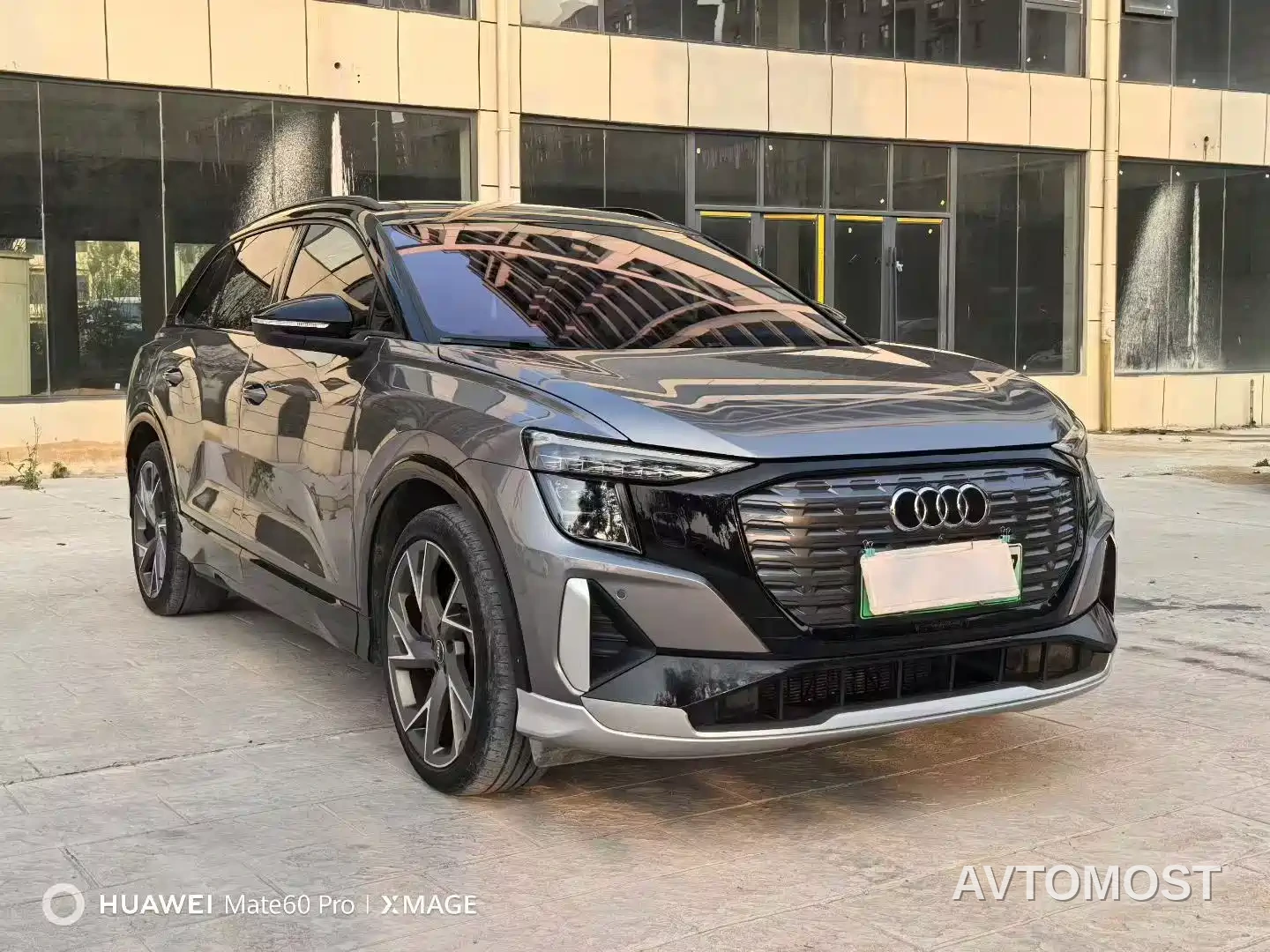 Audi Q5 e-tron 2022 40 e-tron Starlight Mech Suit — фото 3