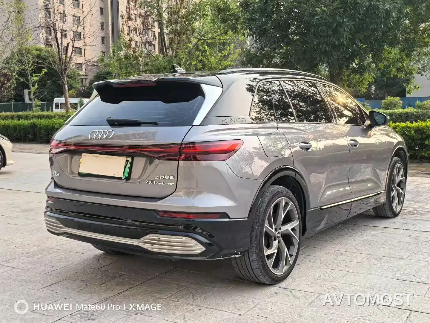 Audi Q5 e-tron 2022 40 e-tron Starlight Mech Suit — фото 9
