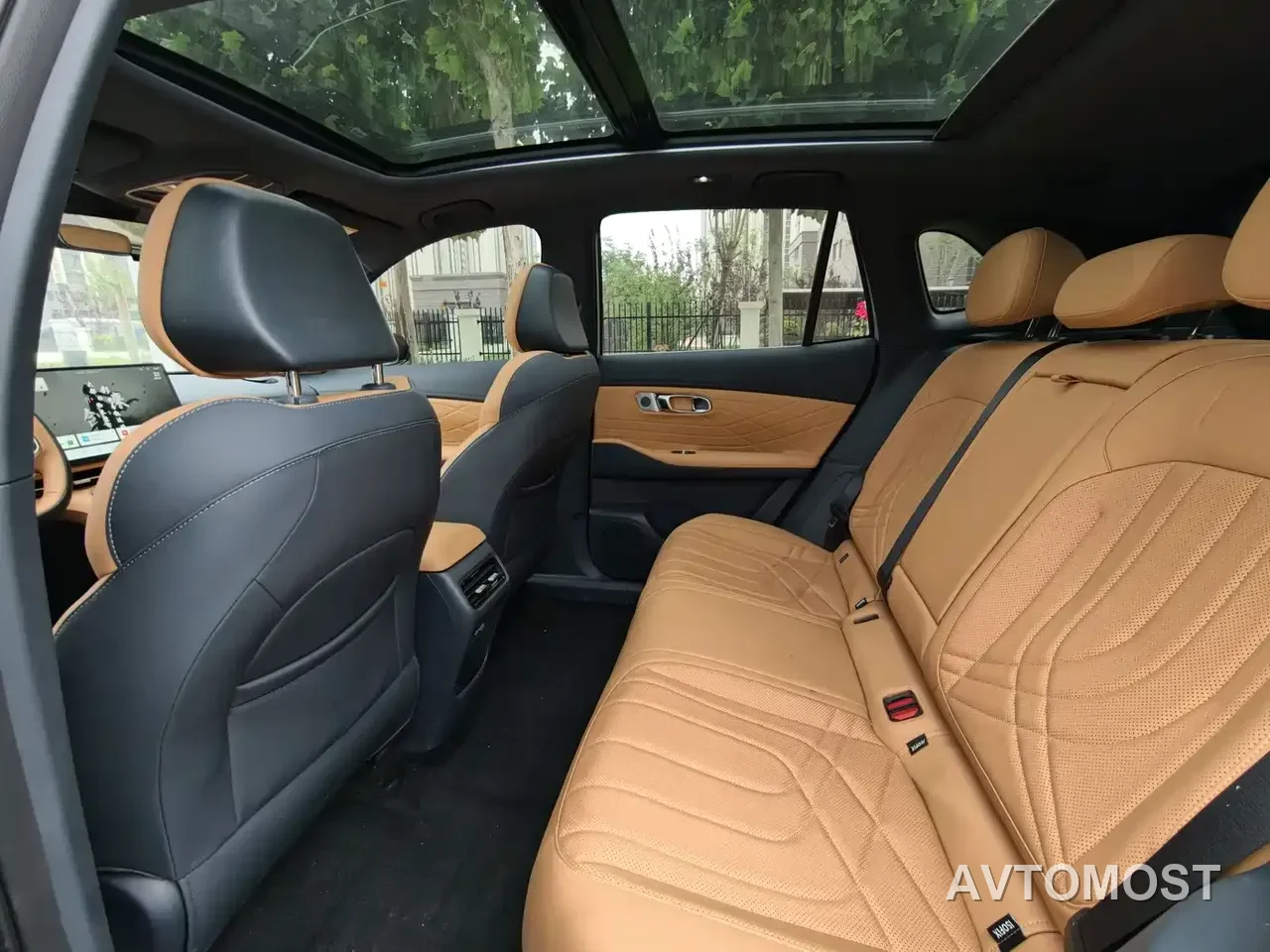 Geely Galaxy Starship 7 EM-i 2025 Model 120km Explorer+ Edition — фото 9