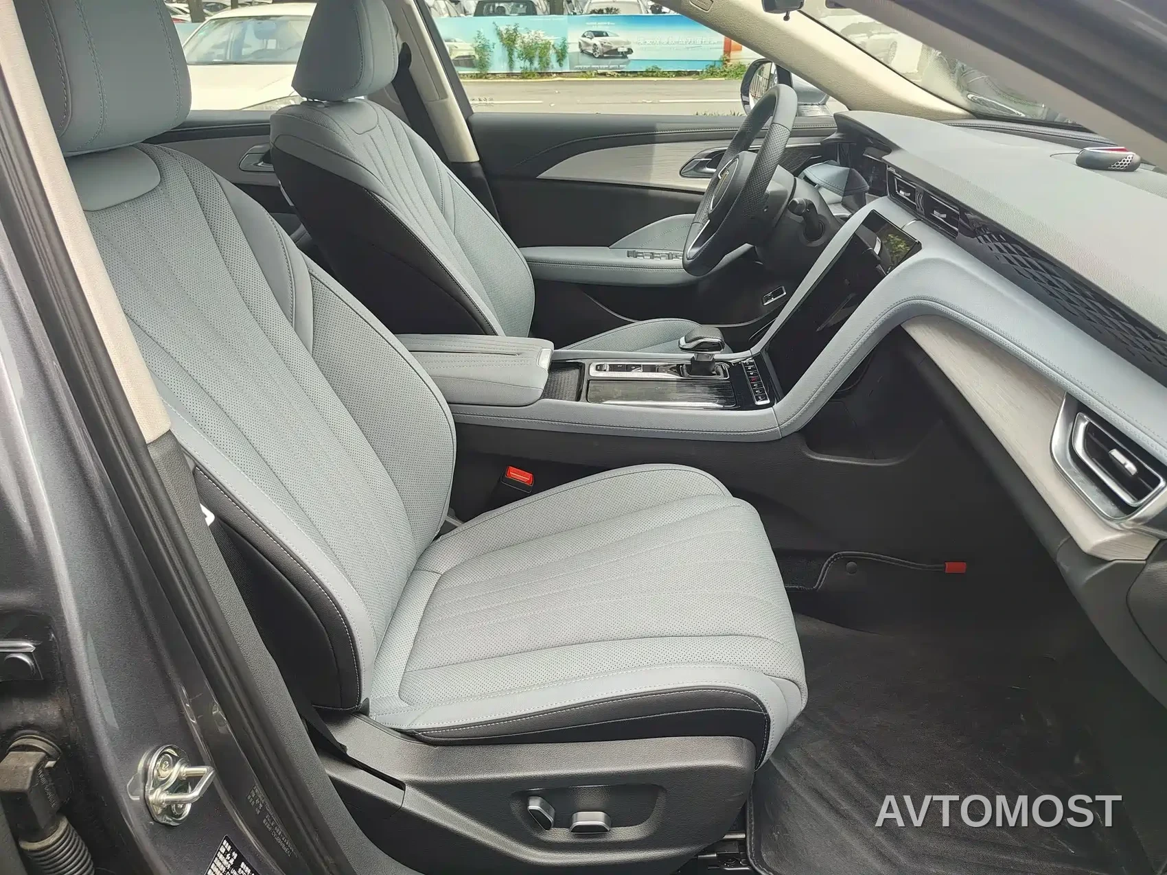 Hongqi H5 PHEV 2025 170 Super Hybrid Edition — фото 15