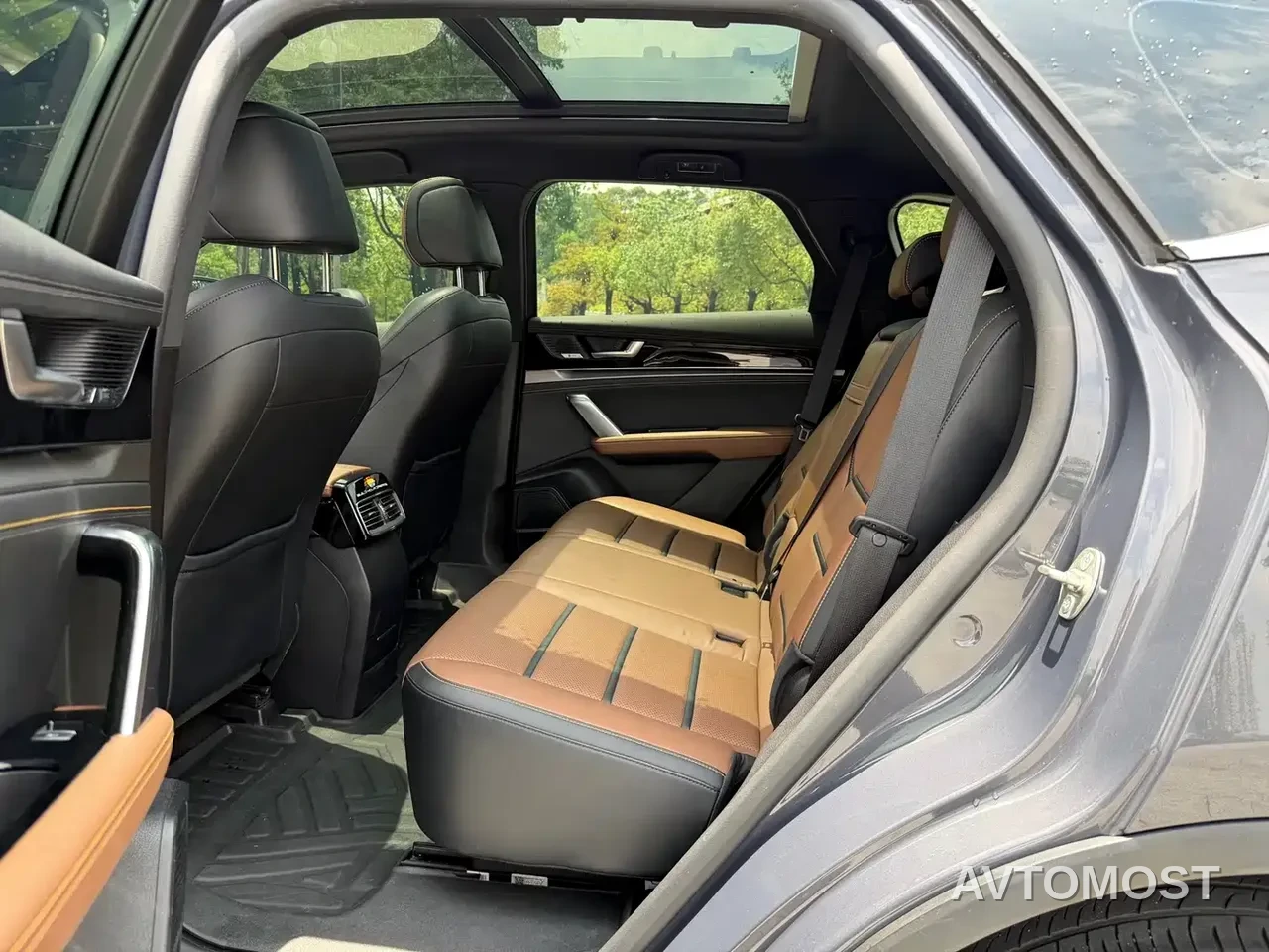 BYD Tang New Energy 2021 DM-i 52KM Luxury — фото 5