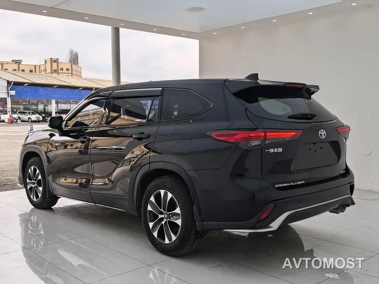 Toyota Crown Kluger 2022 2.5L HEV 4WD Elite Edition — фото 12