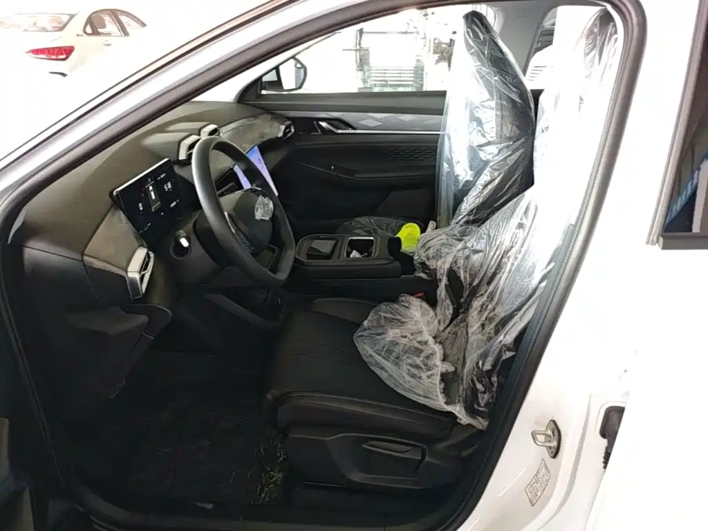 Dongfeng Aeolus SKY EV01 2025 Model 530km AIR Elite Edition — фото 11