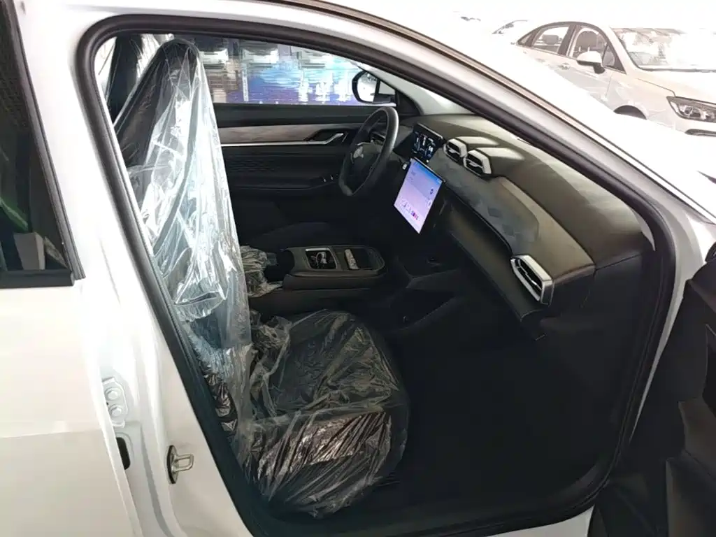 Dongfeng Aeolus SKY EV01 2025 Model 530km AIR Elite Edition — фото 20