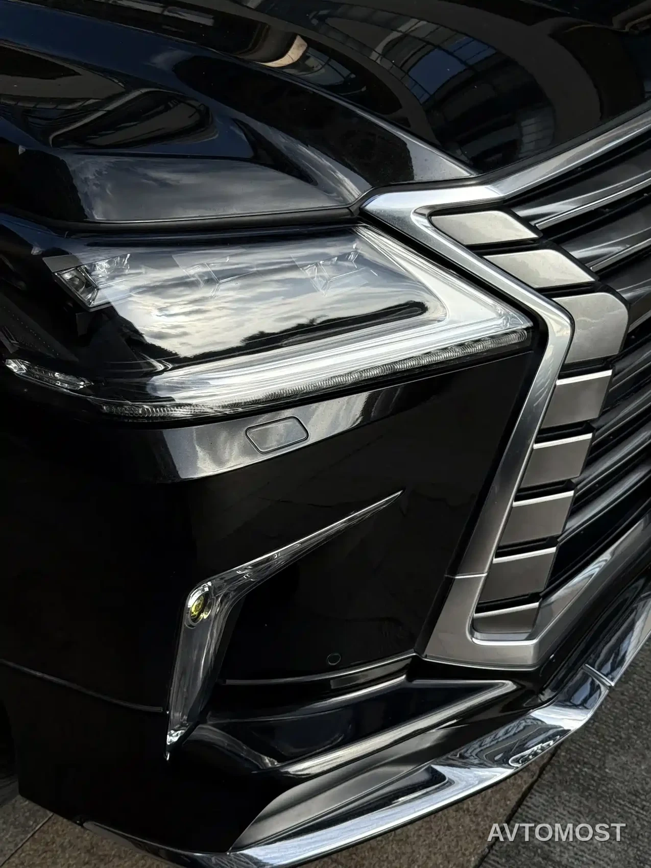 Lexus LX 2017 570 Peak Special Limited Edition — фото 6
