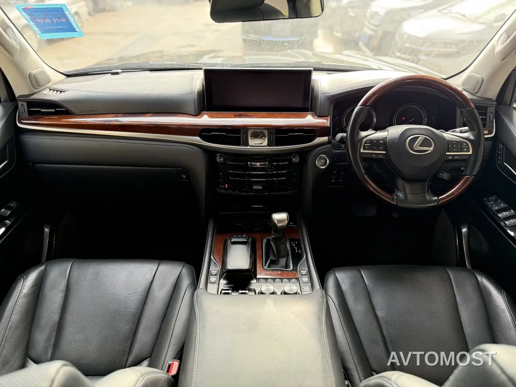 Lexus LX 2017 570 Peak Special Limited Edition — фото 8