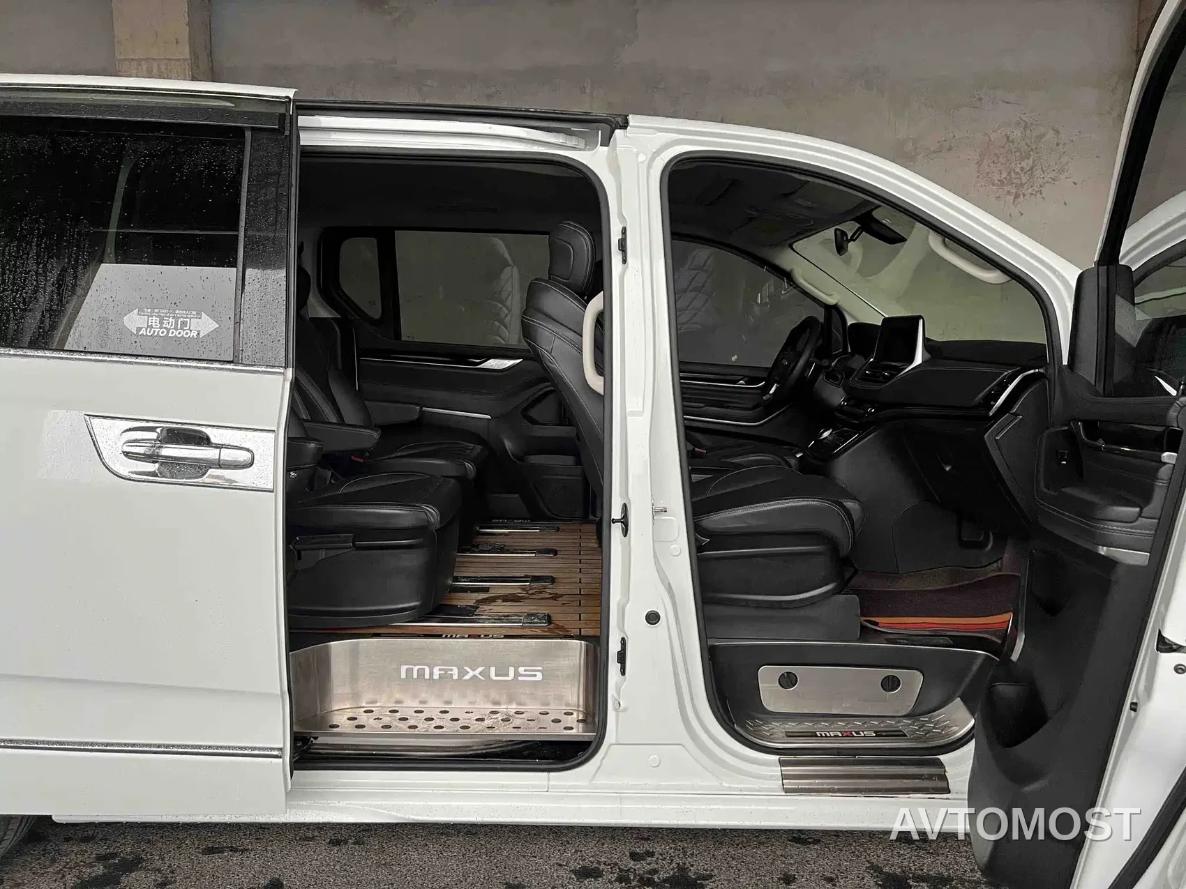 SAIC Maxus G20 2023 PLUS 2.0T Diesel Automatic Luxury Touring Edition — фото 3