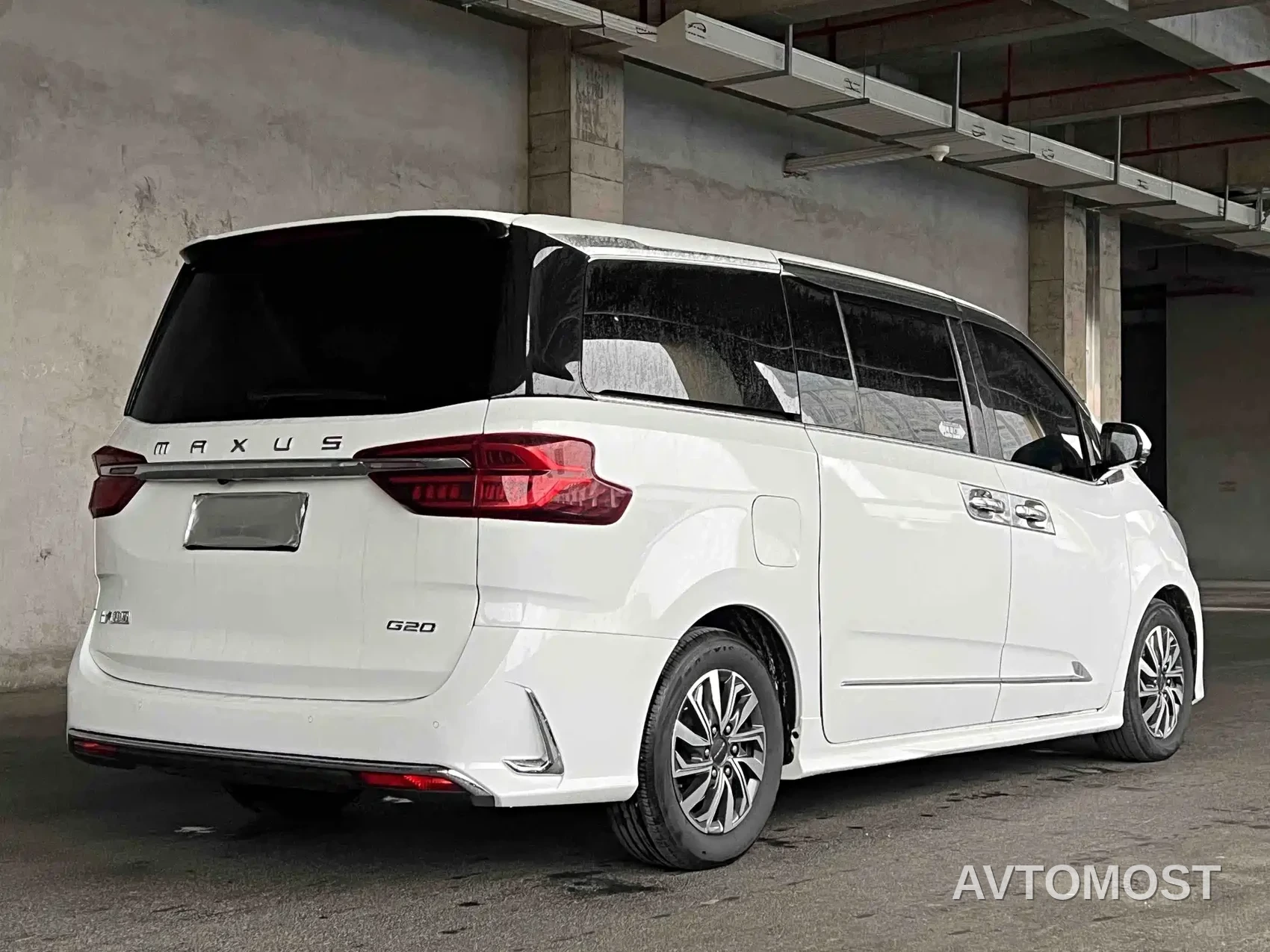 SAIC Maxus G20 2023 PLUS 2.0T Diesel Automatic Luxury Touring Edition — фото 4