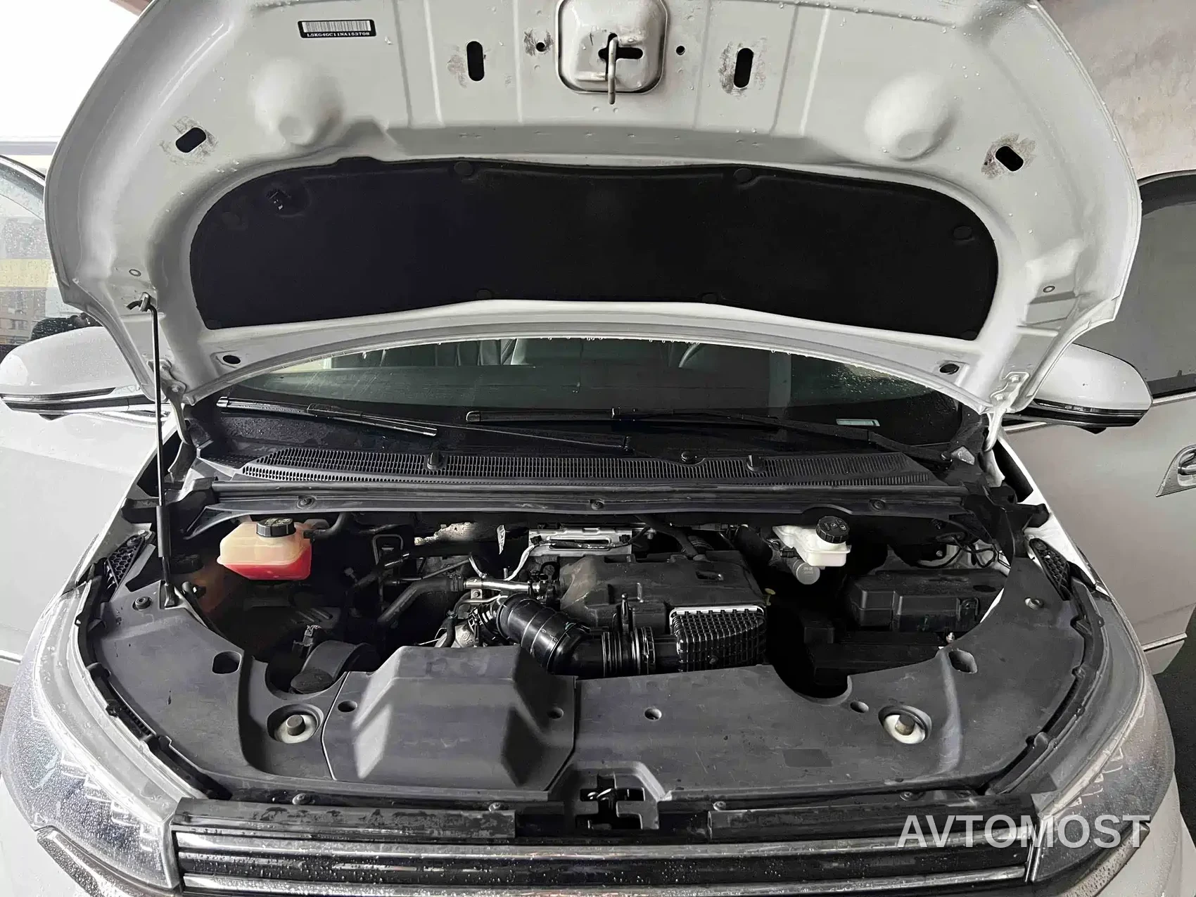 SAIC Maxus G20 2023 PLUS 2.0T Diesel Automatic Luxury Touring Edition — фото 9