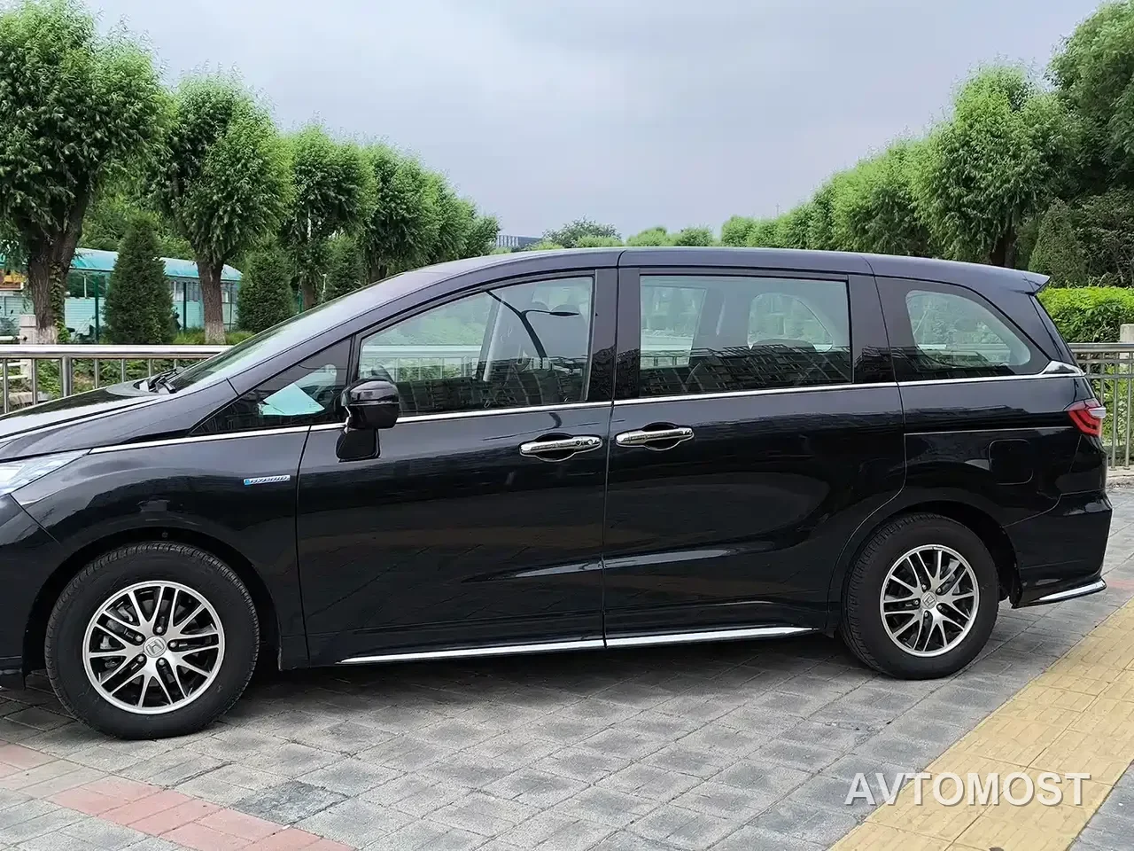Honda Odyssey 2021 2.0L Sharp Premium Edition — фото 5