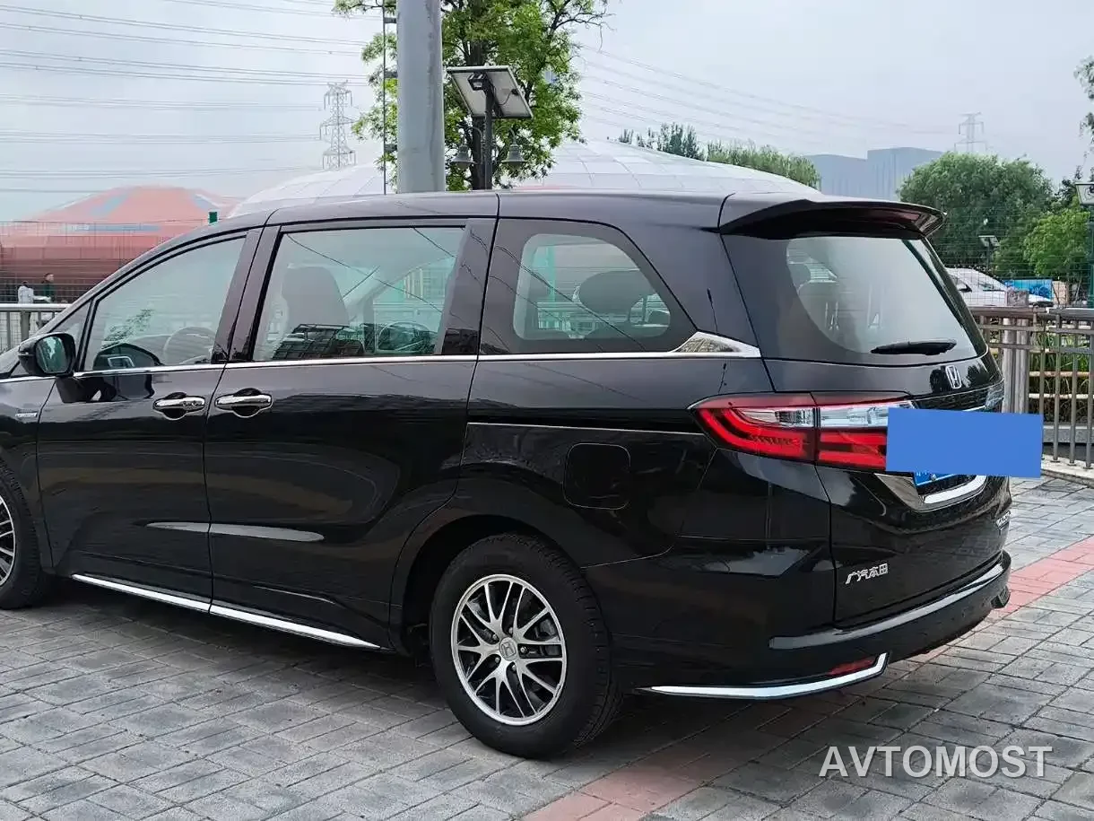 Honda Odyssey 2021 2.0L Sharp Premium Edition — фото 10