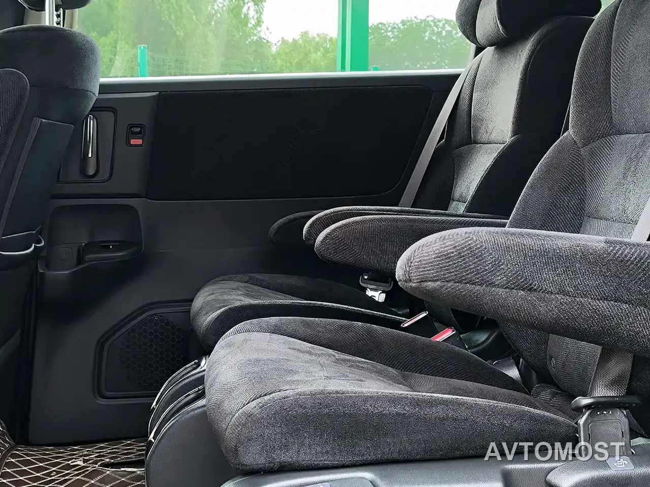 Honda Odyssey 2021 2.0L Sharp Premium Edition — фото 14