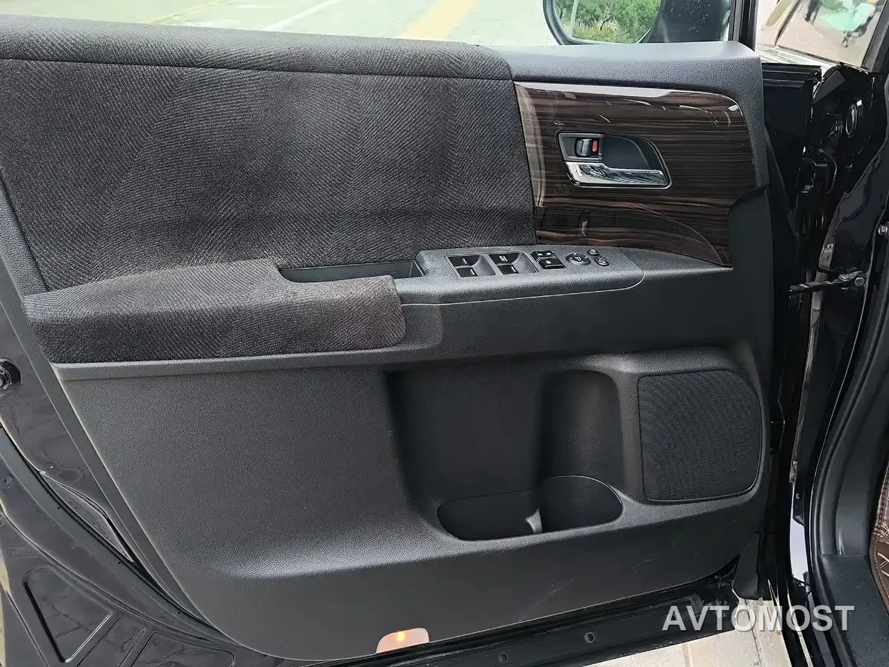 Honda Odyssey 2021 2.0L Sharp Premium Edition — фото 17