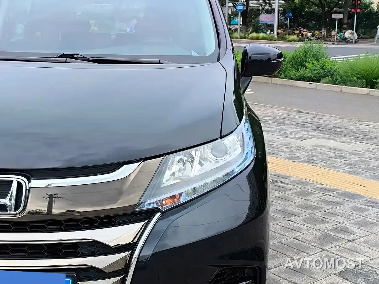 Honda Odyssey 2021 2.0L Sharp Premium Edition — фото 29