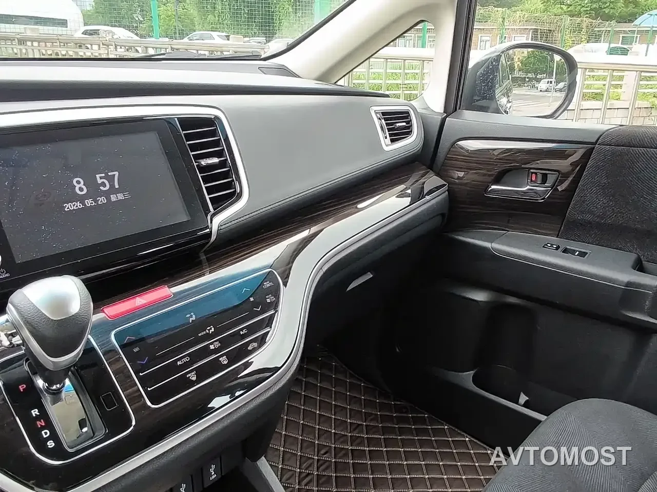Honda Odyssey 2021 2.0L Sharp Premium Edition — фото 35