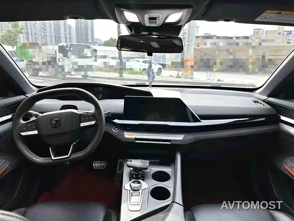 Changan UNI-V 2022 1.5T Sport Edition — фото 5