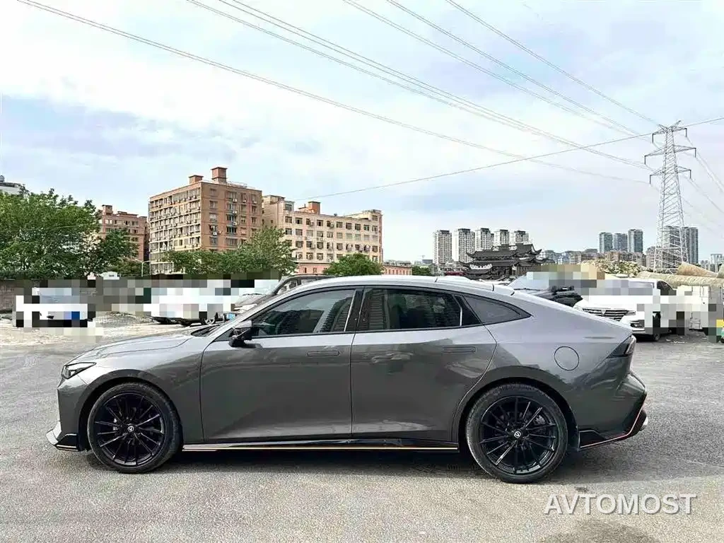 Changan UNI-V 2022 1.5T Sport Edition — фото 6