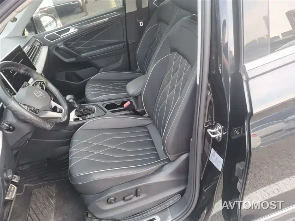 Volkswagen Tiguan L 2022 330TSI Auto 2WD R-Line Premium Edition — фото 15