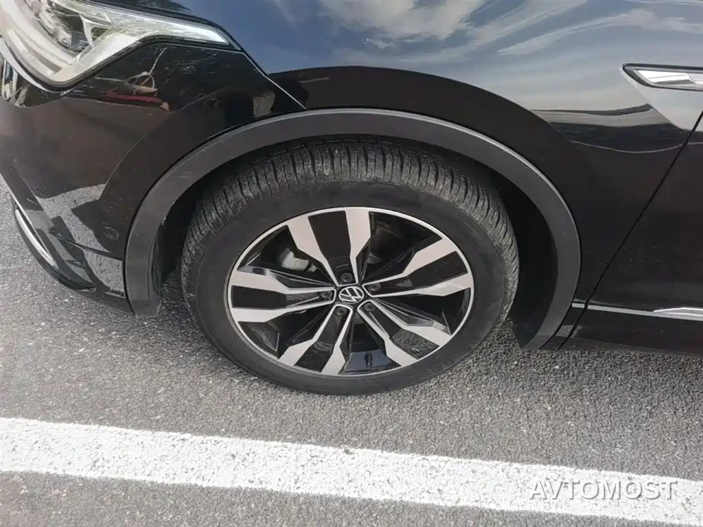 Volkswagen Tiguan L 2022 330TSI Auto 2WD R-Line Premium Edition — фото 23