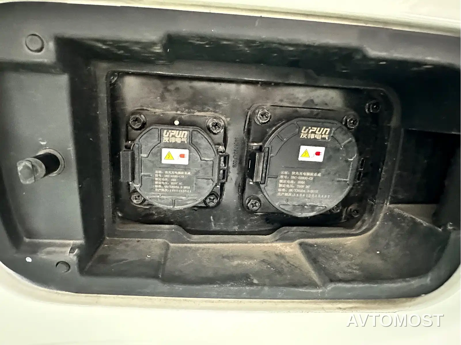 Ruichi New Energy EC75 2024 Model Surpass I 50.38kWh — фото 10