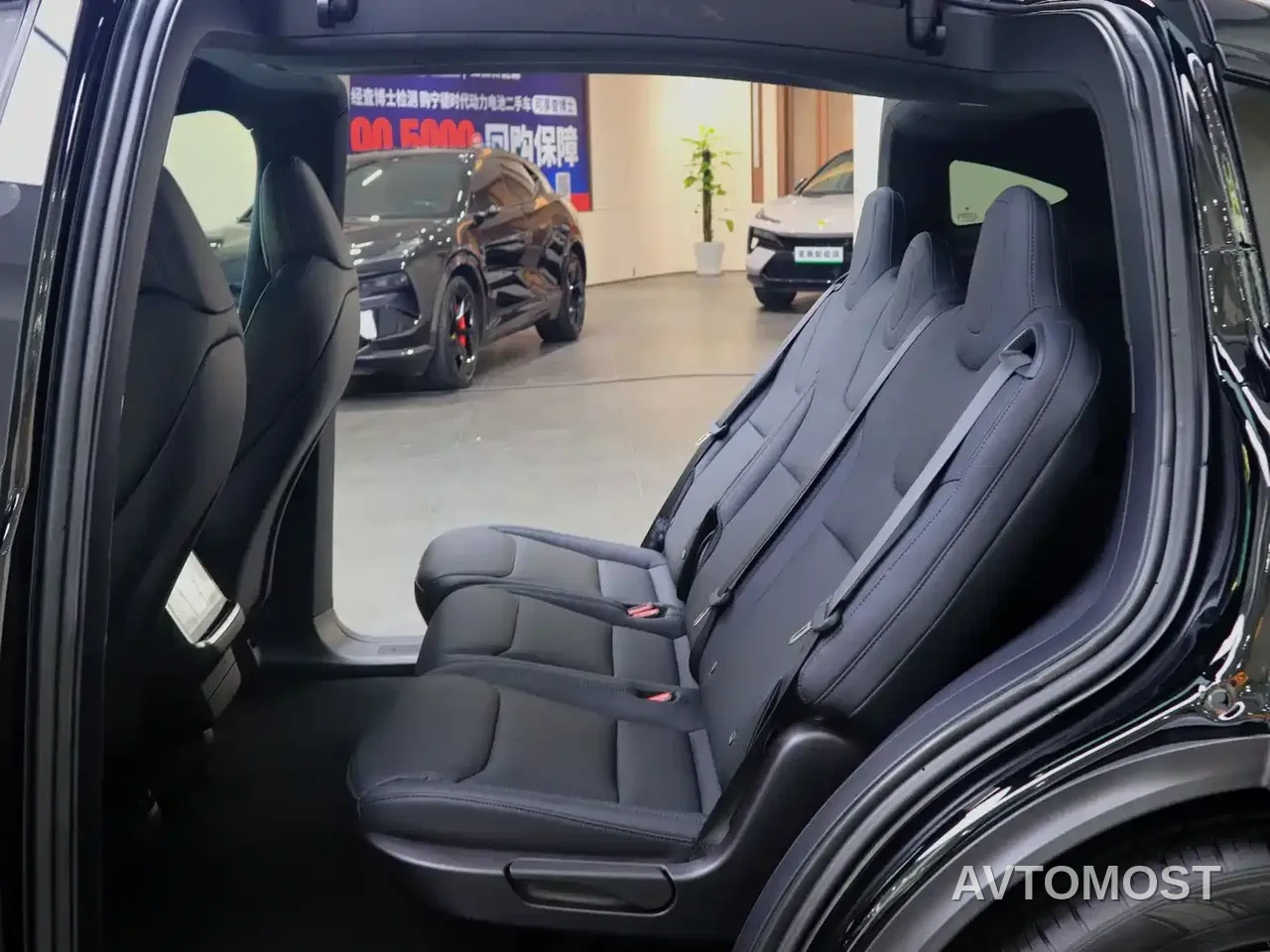 Tesla Model X 2023 Dual Motor All-Wheel Drive Edition — фото 6