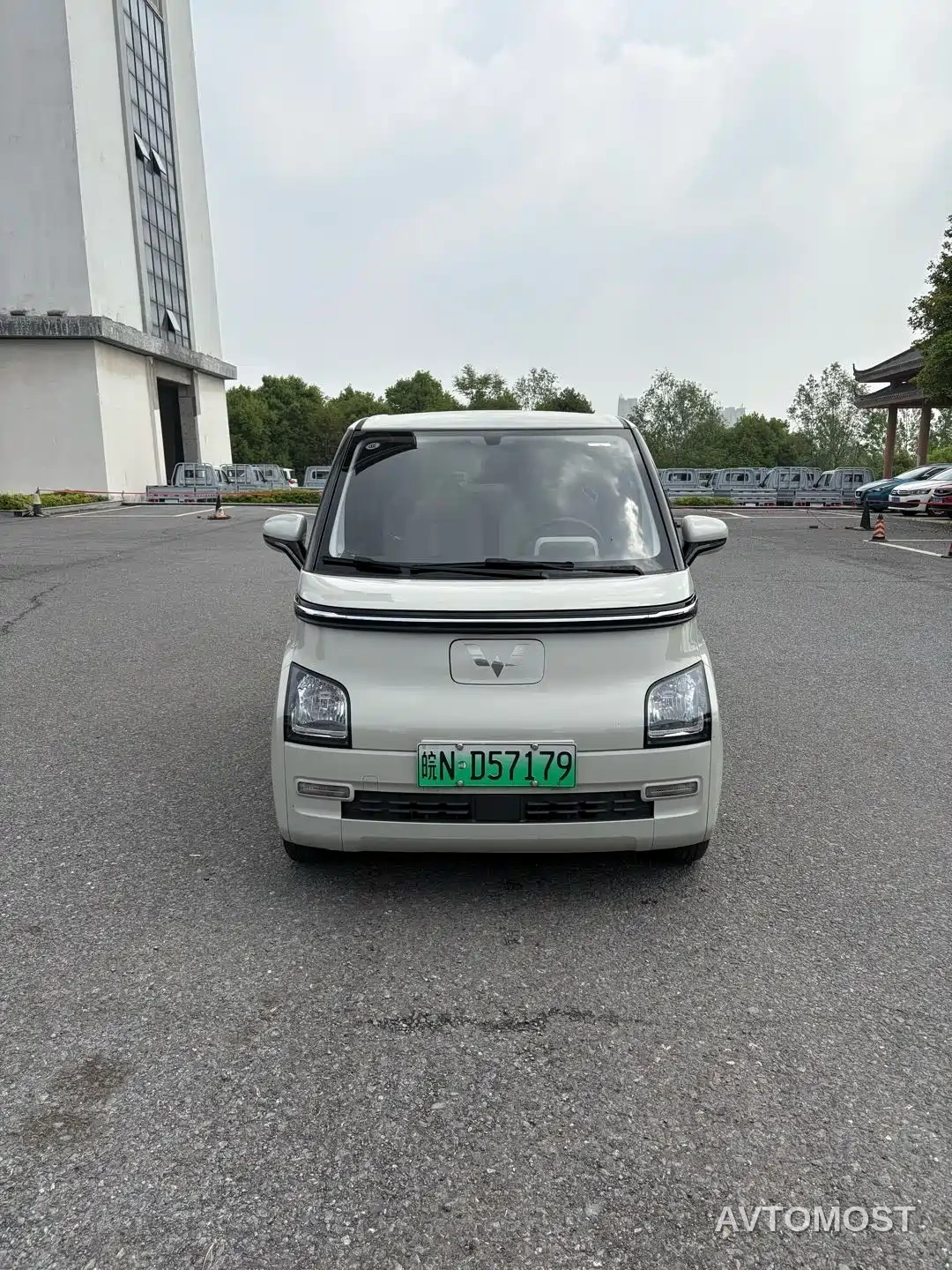 Wuling Air ev 2023 Model 4-Seater Standard Edition — фото 2