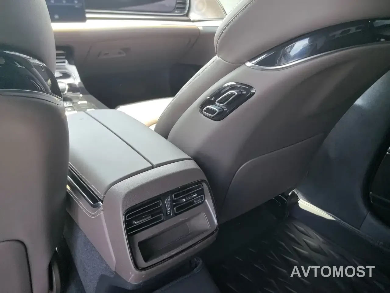 BYD Han 2020 DM AWD Performance Luxury Edition — фото 16