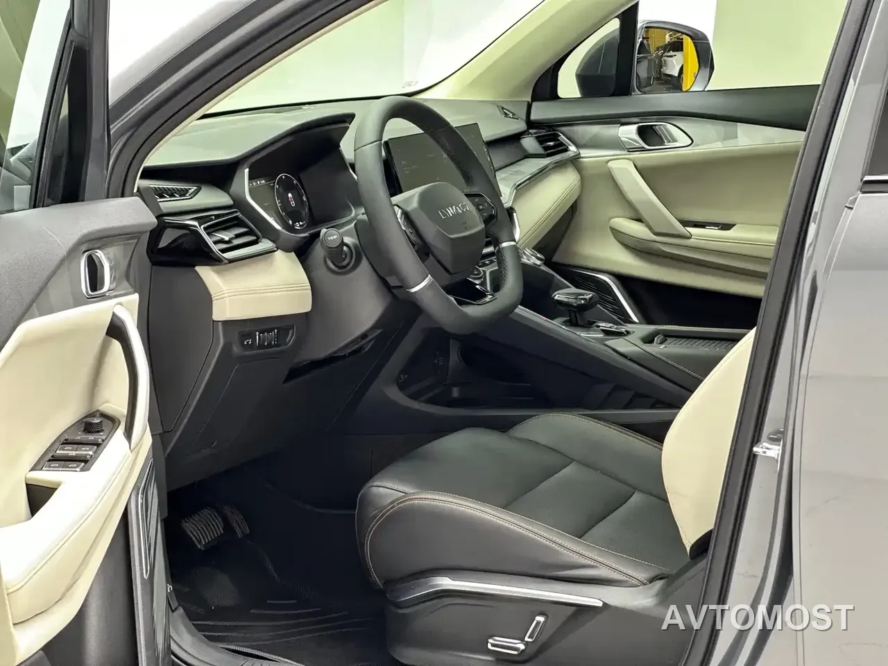 Lynk & Co 06 EM-P 2022 PHEV 84KM Range Pro — фото 12