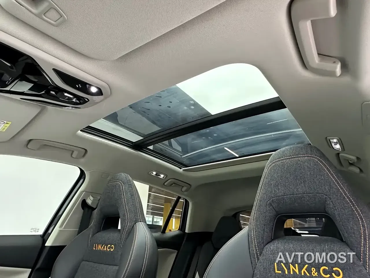 Lynk & Co 06 EM-P 2022 PHEV 84KM Range Pro — фото 21