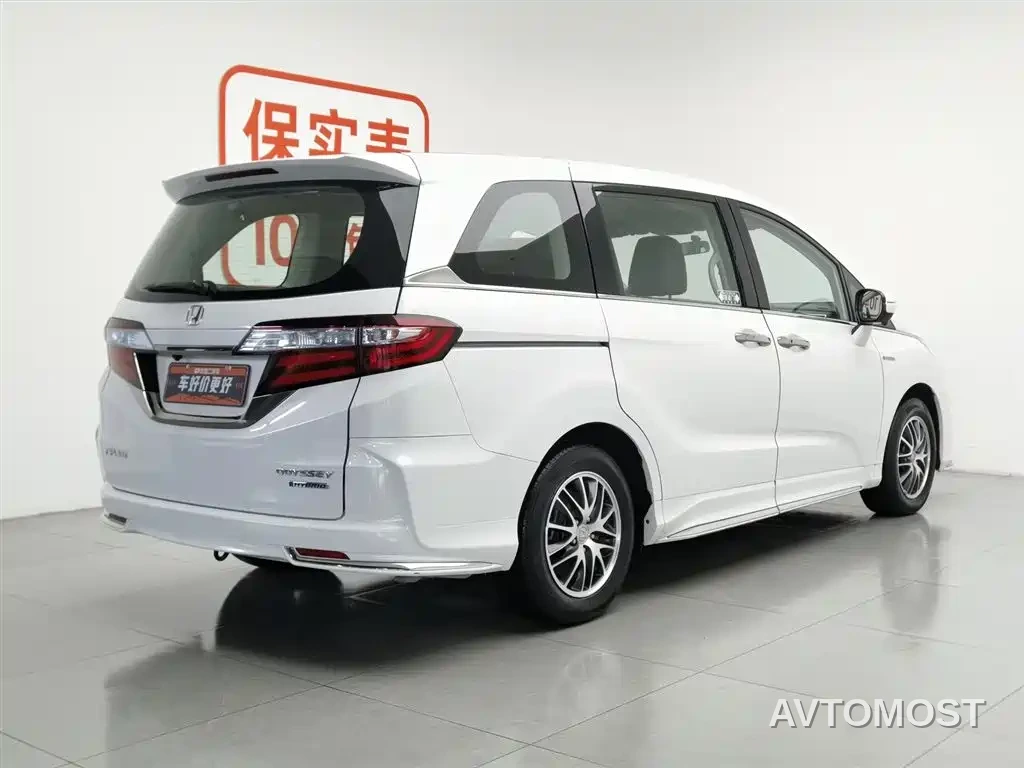 Honda Odyssey 2021 2.0L Sharp Comfort Edition — фото 1