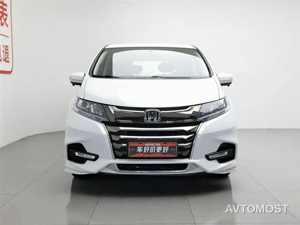 Honda Odyssey 2021 2.0L Sharp Comfort Edition — фото 2