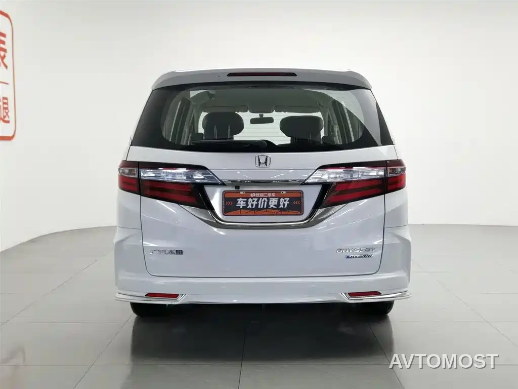 Honda Odyssey 2021 2.0L Sharp Comfort Edition — фото 3