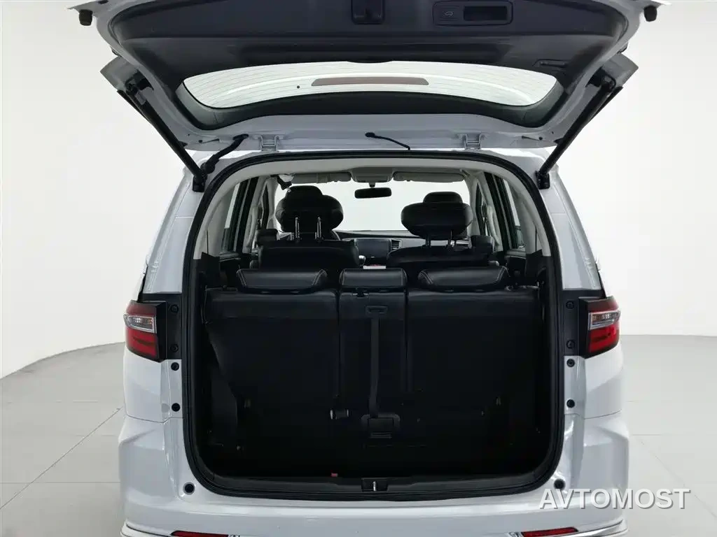 Honda Odyssey 2021 2.0L Sharp Comfort Edition — фото 12