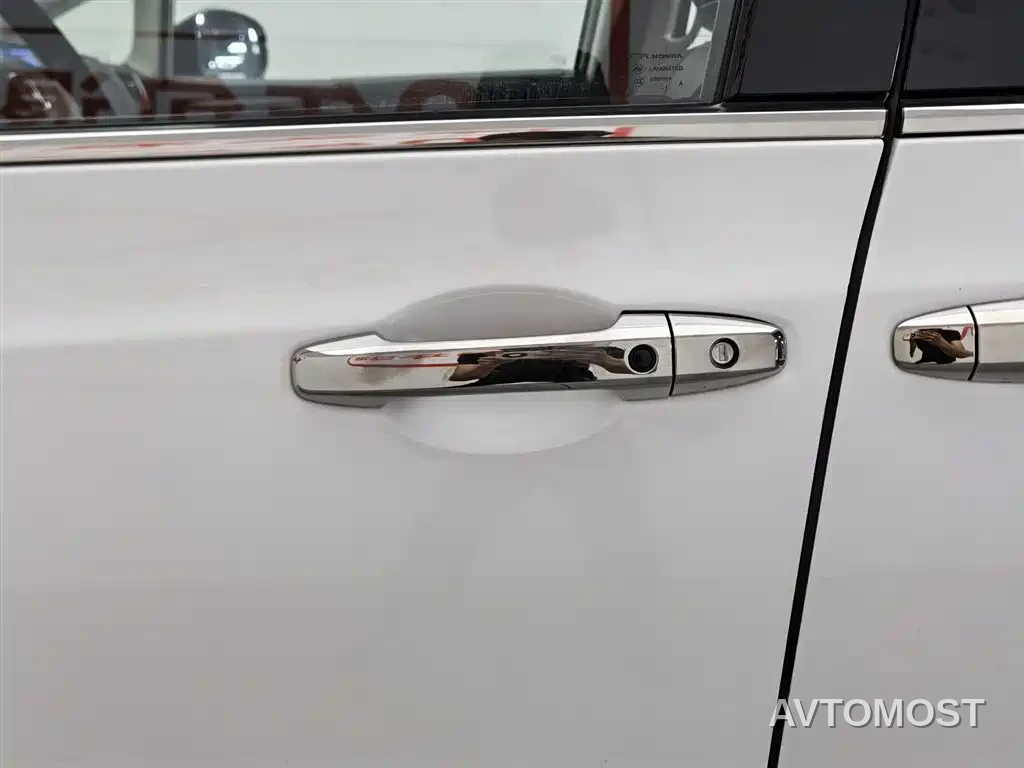 Honda Odyssey 2021 2.0L Sharp Comfort Edition — фото 14