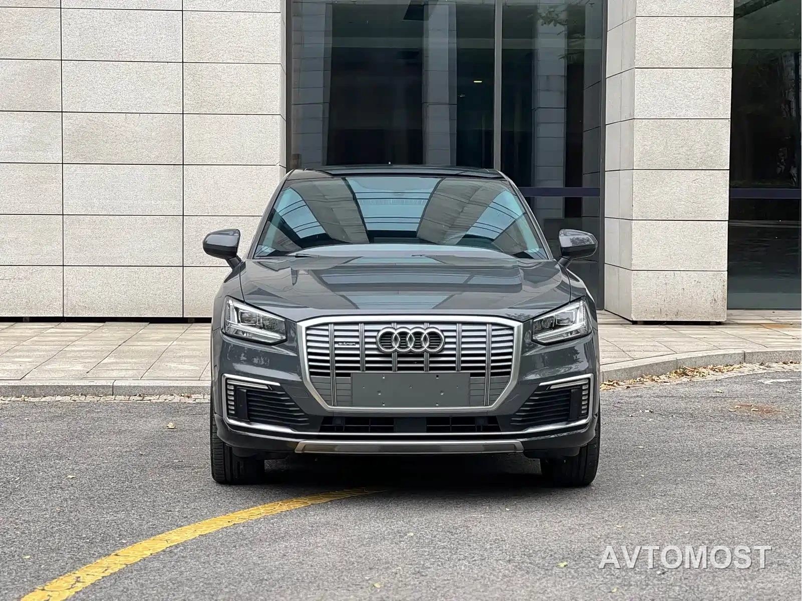 Audi Q2L e-tron 2019 Q2L e-tron Pure Electric Smart Cool Edition — фото 2